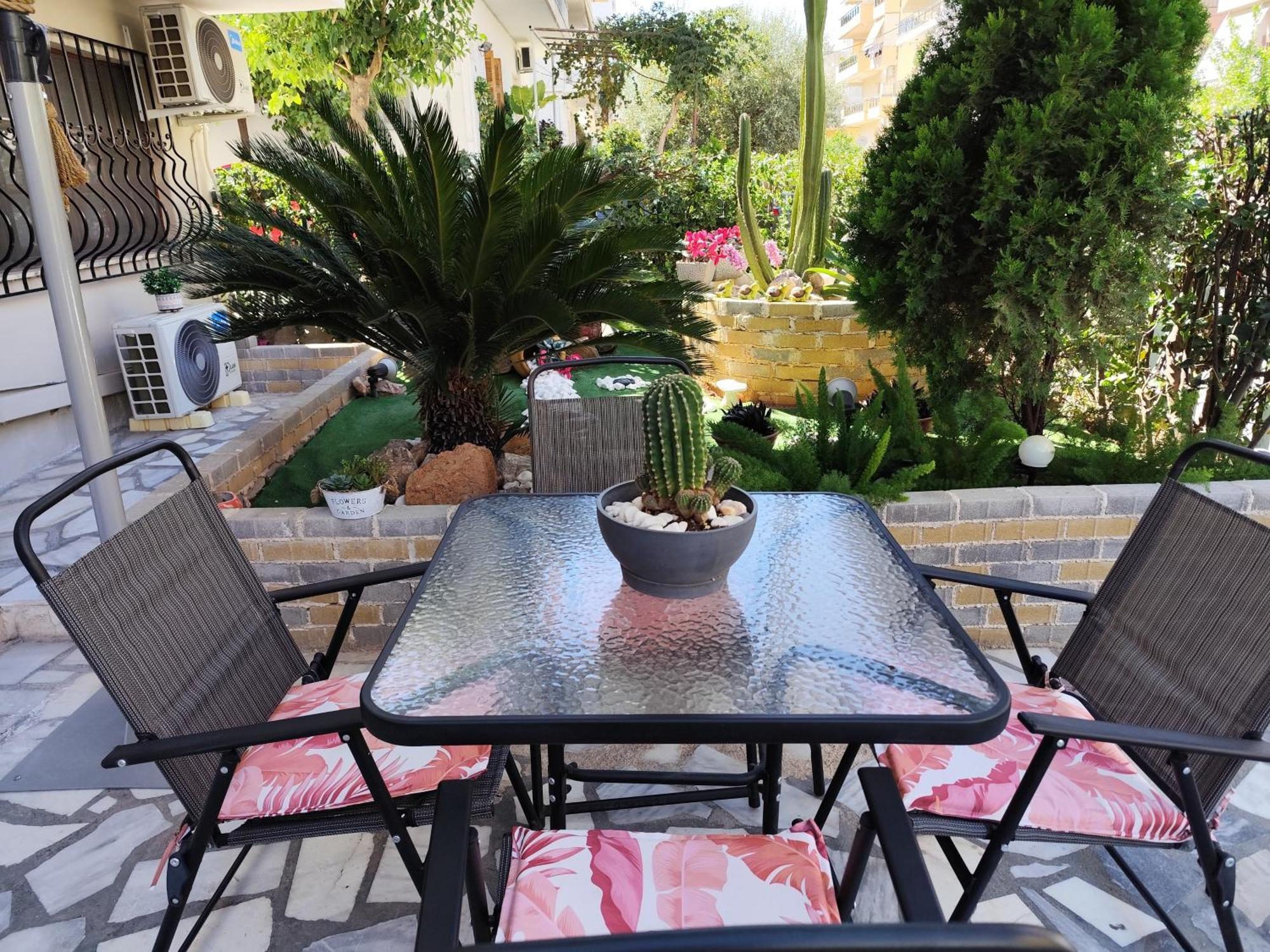 Anastasia'S Apartment With Yard Athens Exterior photo